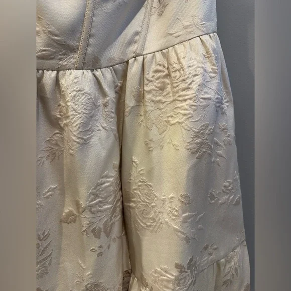 Revelry Luxe Violet Jacquard Dress Flutter Strap Corset Back Size 24 Champagne - Picture 11 of 16